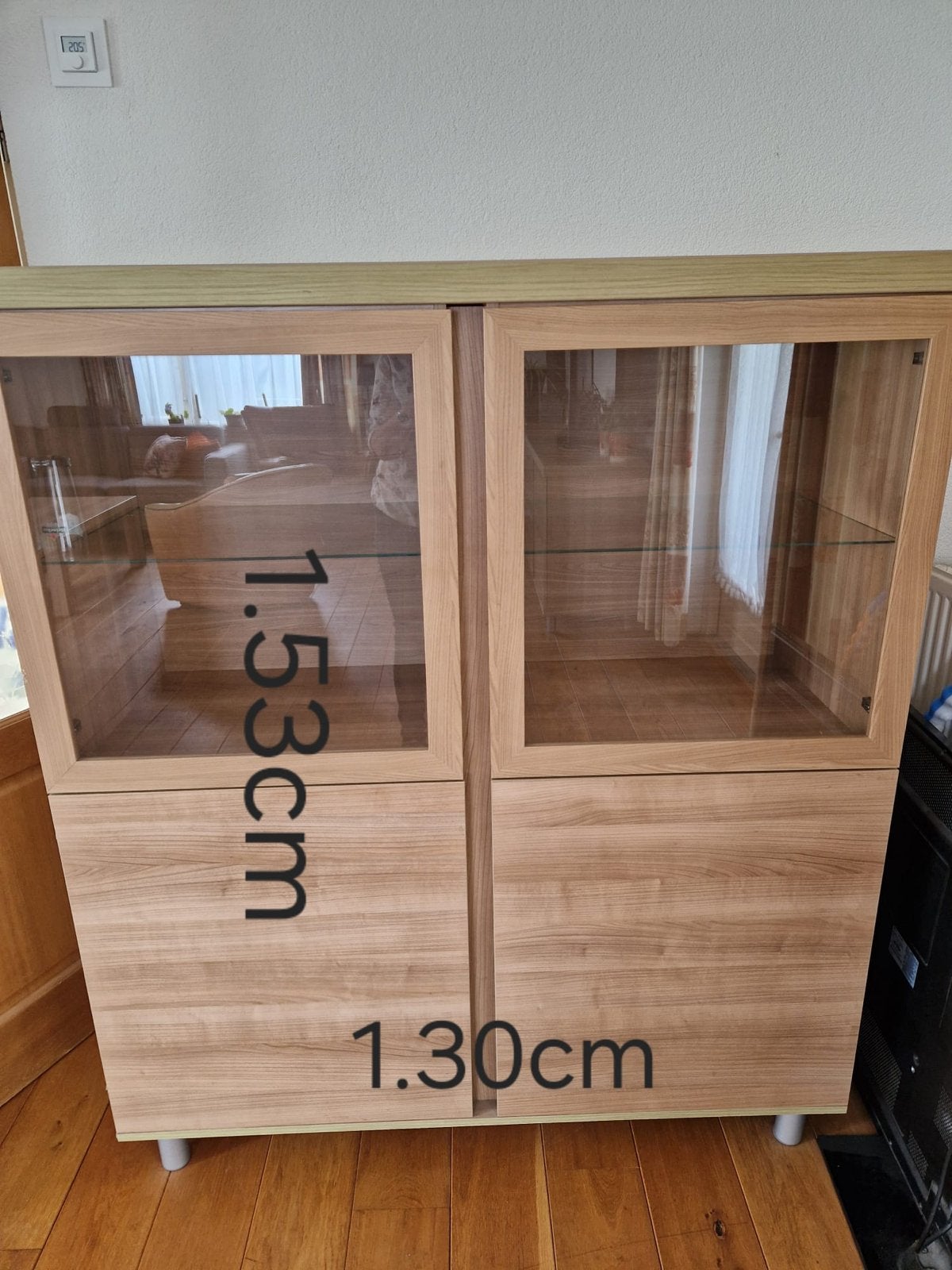 Gratis af te halen: Complete set meubels (kast, tafel, dress, Gebruikt, 150 tot 200 cm, Ophalen of Verzenden, Met lade(s)