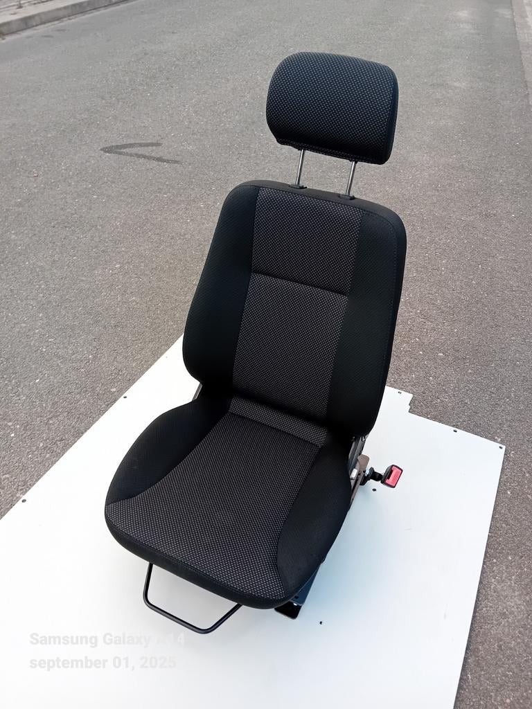 Speciale draaistoel voor de. Bijrijder, Ophalen