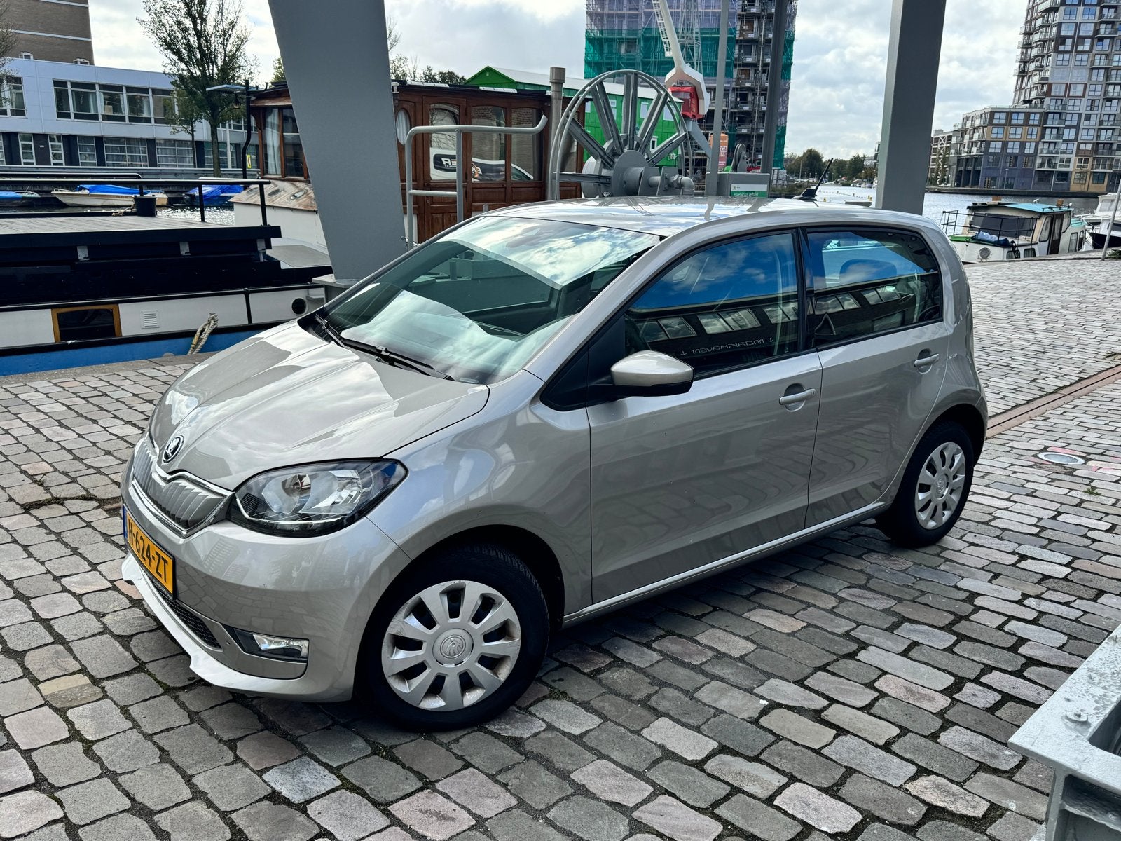Škoda Citigo-e iV – 2020, 83 pk, Stof, 37 €/maand, Zwart