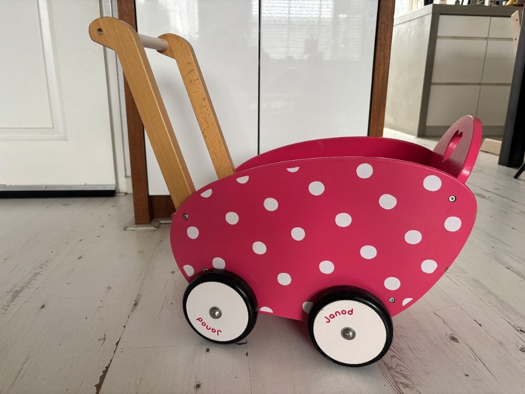 Leuke roze poppenwagen met witte stippen, Ophalen, Gebruikt, Babypop