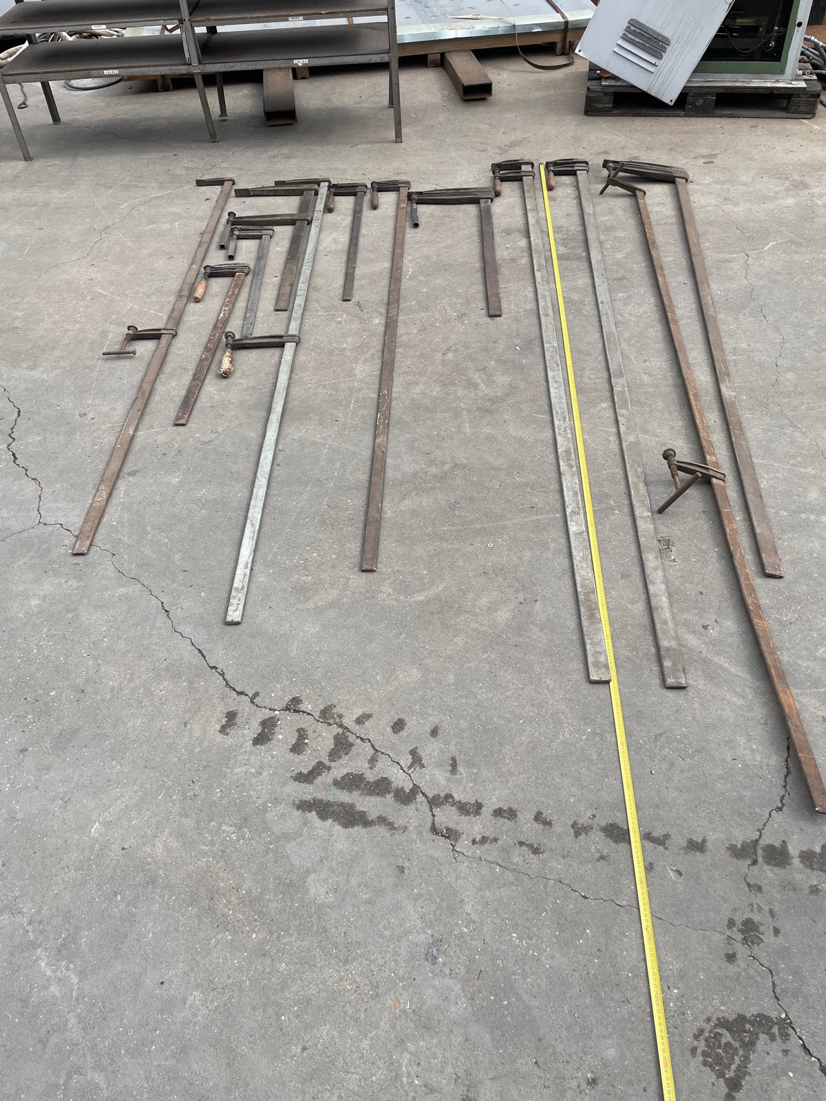 11 stuks  max 3,5 mtr grote lijmklemmen  Verschillende Maten, Ophalen, Gebruikt