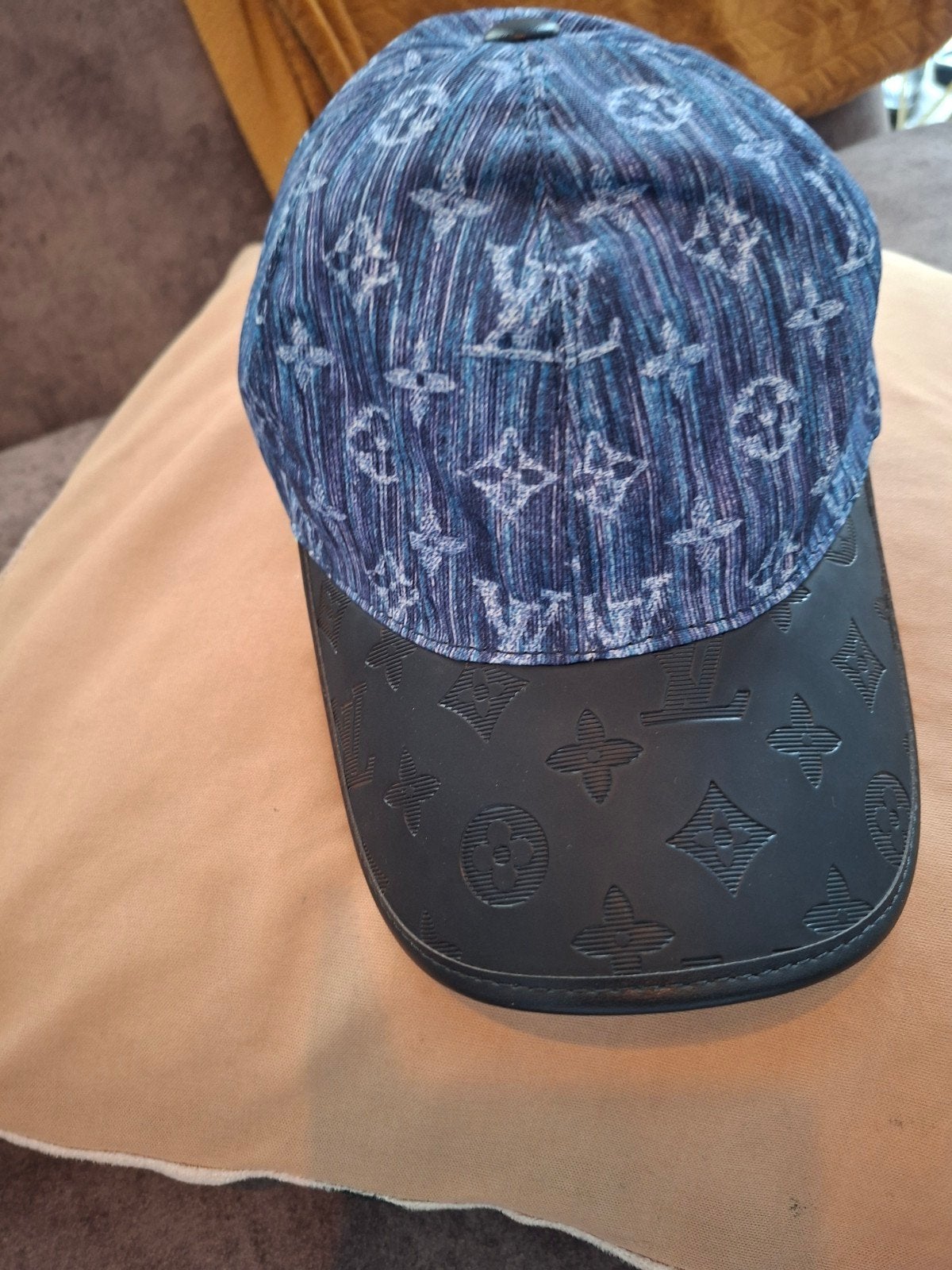 Louis Vuitton Pet - Blauw Monogram met Leren Klep, Kleding | Dames, Hoeden en Petten, Louis Vuitton, One size fits all, Ophalen of Verzenden