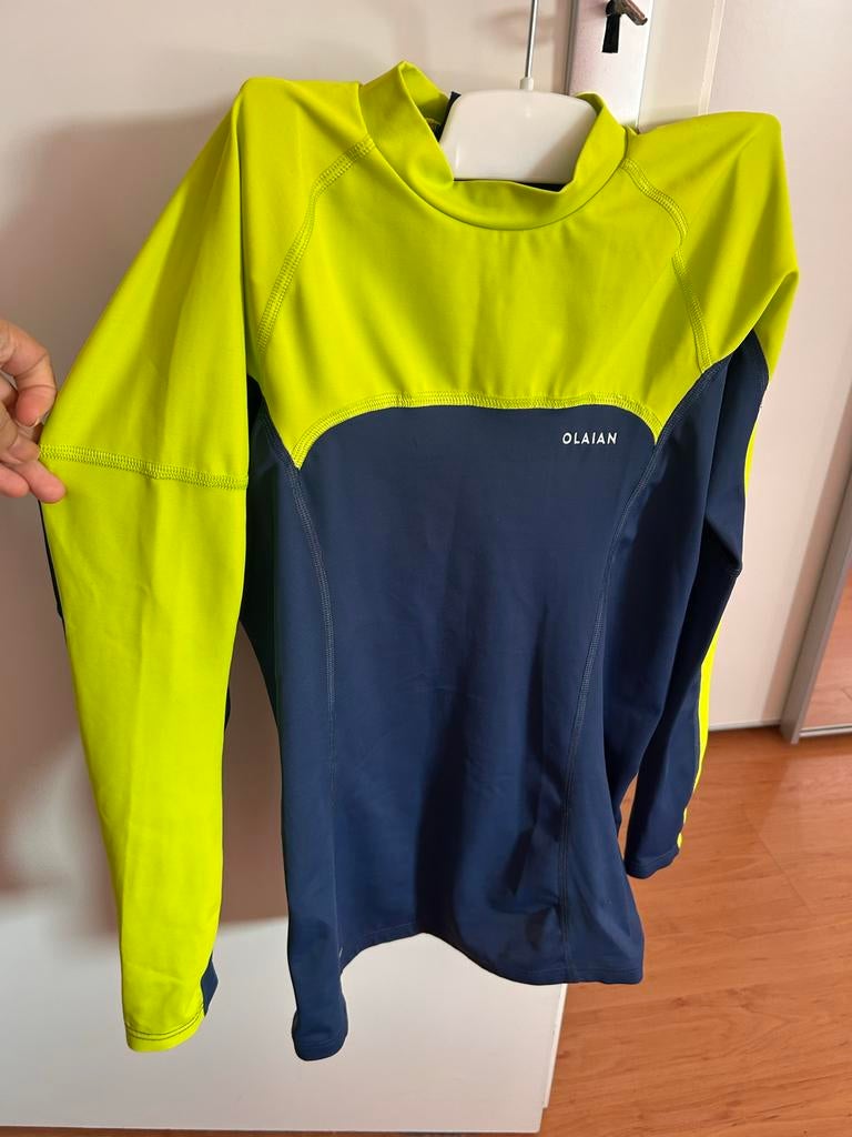 Olaian UV zwemshirt lange mouwen maat 146, UV-zwemkleding, Jongen of Meisje, Ophalen of Verzenden, Zo goed als nieuw