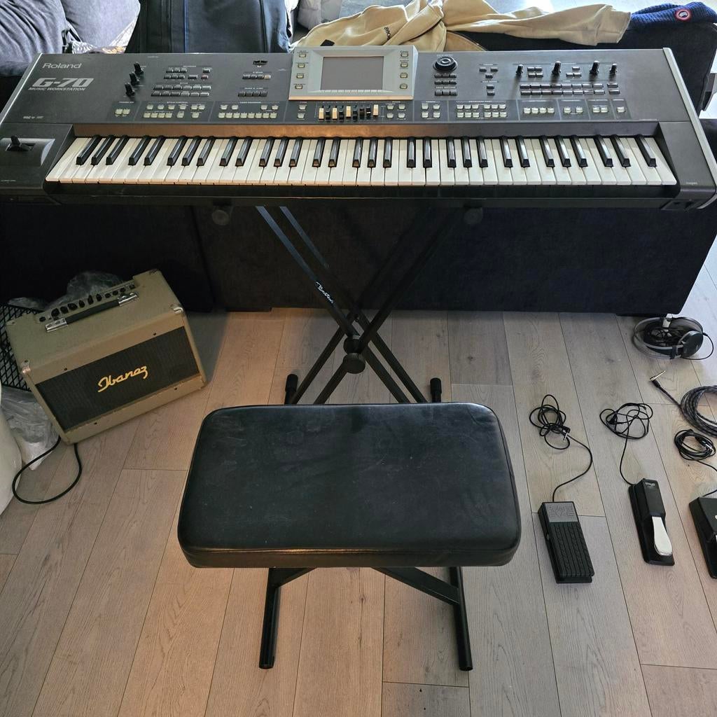 Roland G-70  met accesoires en standaard, Ophalen, Gebruikt, Roland, Met standaard