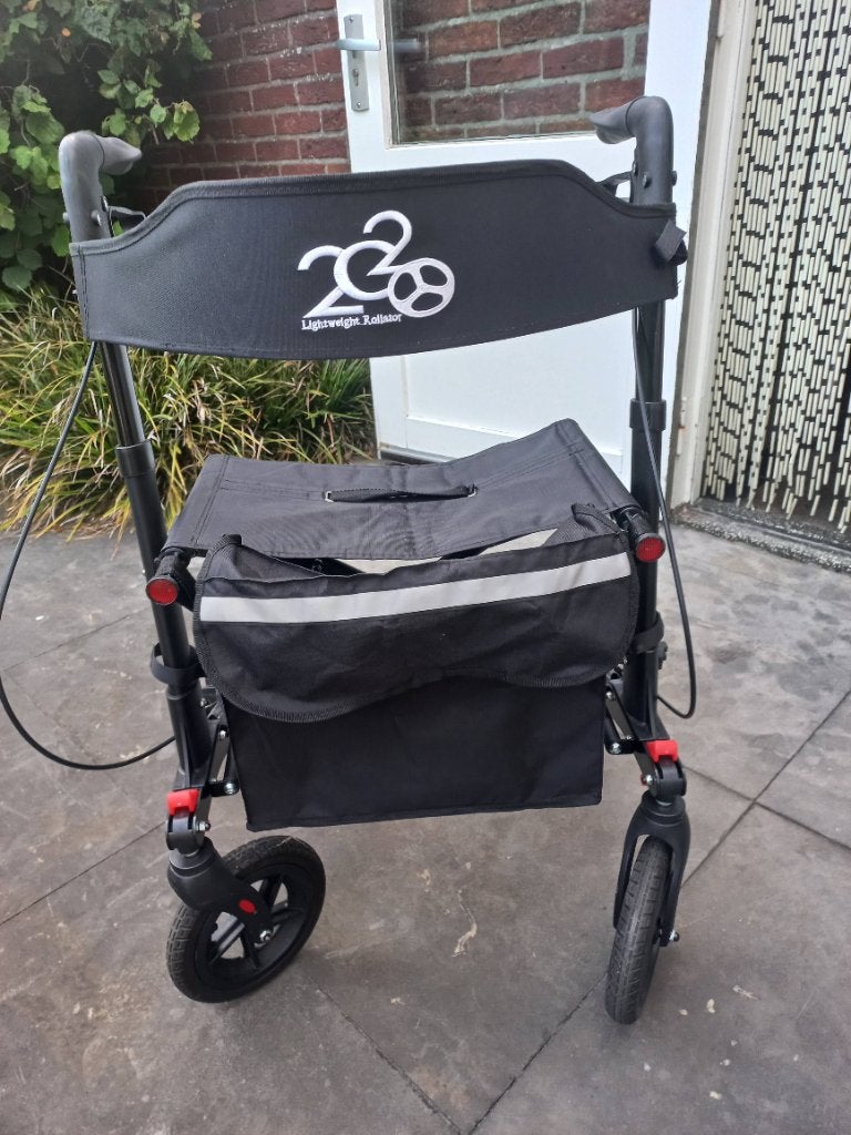 Lichtgewicht Rollator, Diversen, Rollators, Ophalen, Opvouwbaar, Zo goed als nieuw