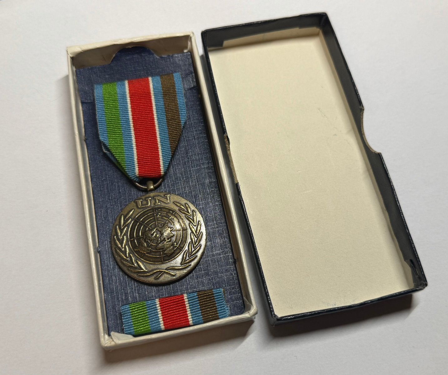 Medaille VN voor de UNPROFOR in het voormalige Joegoslavië., Verzenden, Overige materialen