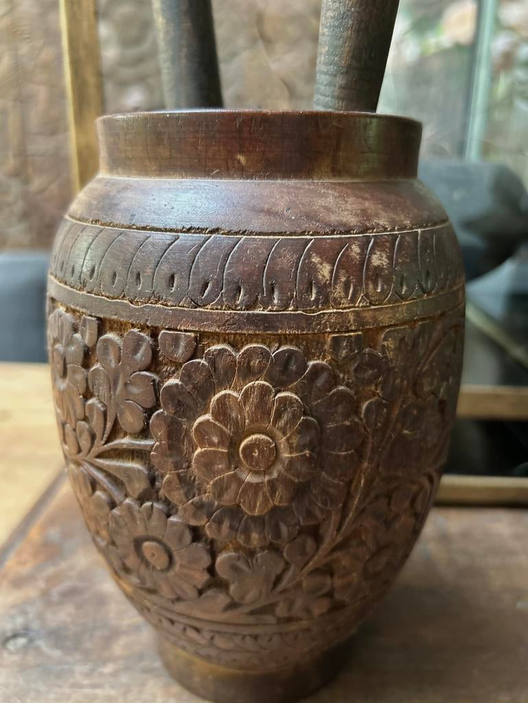 Houtgestoken vaasje India Nepal oosters sober, Ophalen of Verzenden