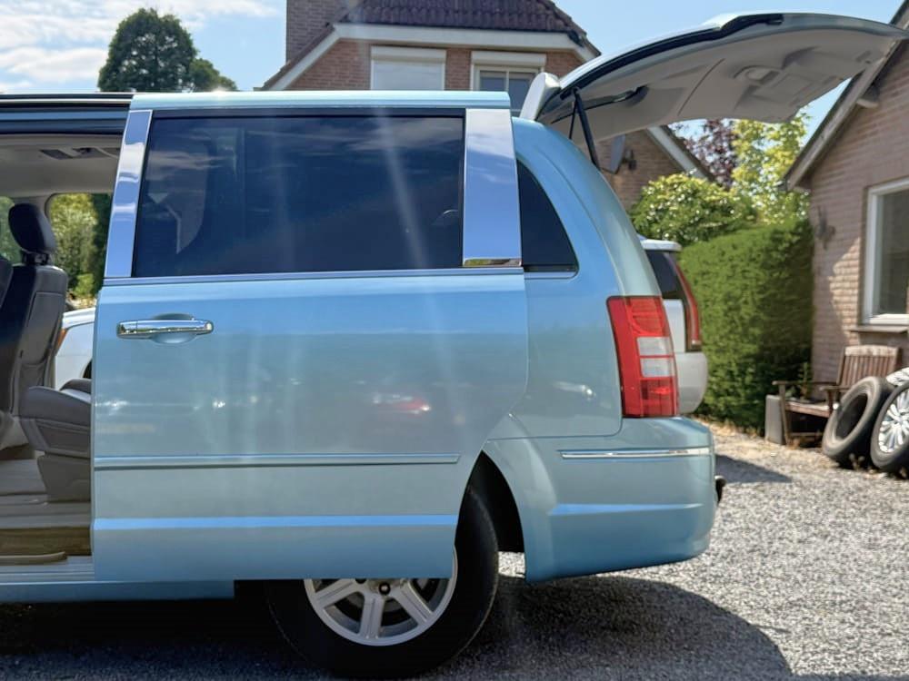 Chrysler Grand Voyager 3.8 V6 LIMITED 3xTV/DVD/YOUNGTIMER!, Auto's, Gebruikt, Grand Voyager, Blauw, 7 stoelen