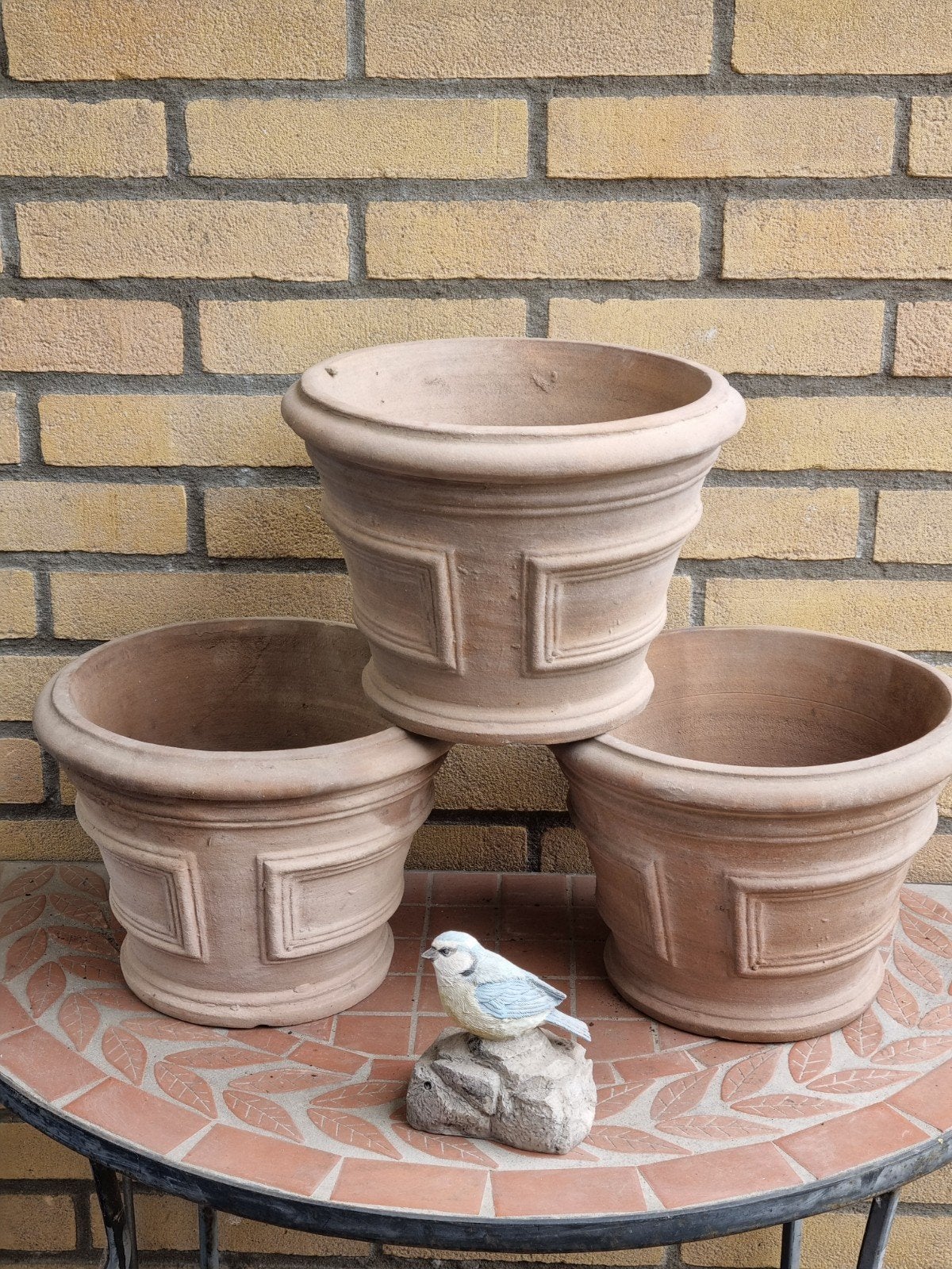 Nette BLOEMPOTTEN
  3 stuks !
 26 - 22 cm bu/bi maat, Ophalen, Steen, Minder dan 40 cm, Binnen