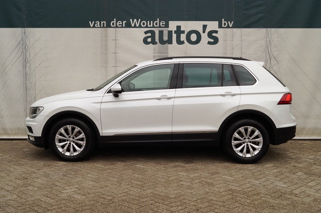 Volkswagen Tiguan 2.0 TDI 150pk Comfortline -NAVI-ECC-PDC-AC, Auto's, Volkswagen, Gebruikt, Euro 6, 4 cilinders, Wit