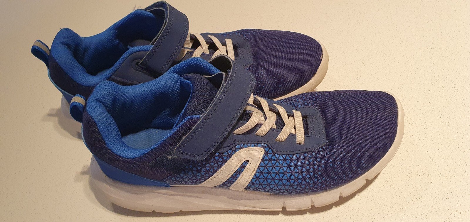 Gymschoenen Decathlon maat 39, Ophalen, Zo goed als nieuw, Decathlon, Jongen of Meisje