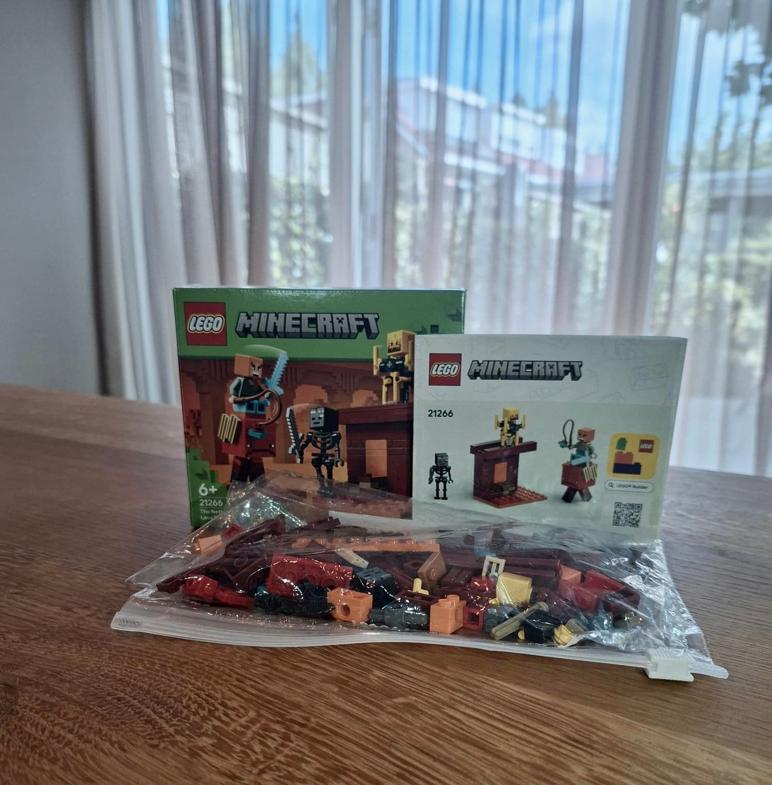 LEGO Minecraft 21266 De Lavastrijd in de Nether – compleet, Compleet, Minecraft, Lego, Ophalen of Verzenden