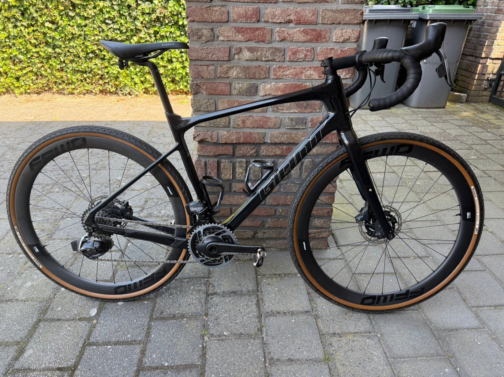 Giant Revolt Advanced Pro 0 M/L (56) met SRAM AXS powermeter, Ophalen, 28 inch, Gebruikt, Carbon