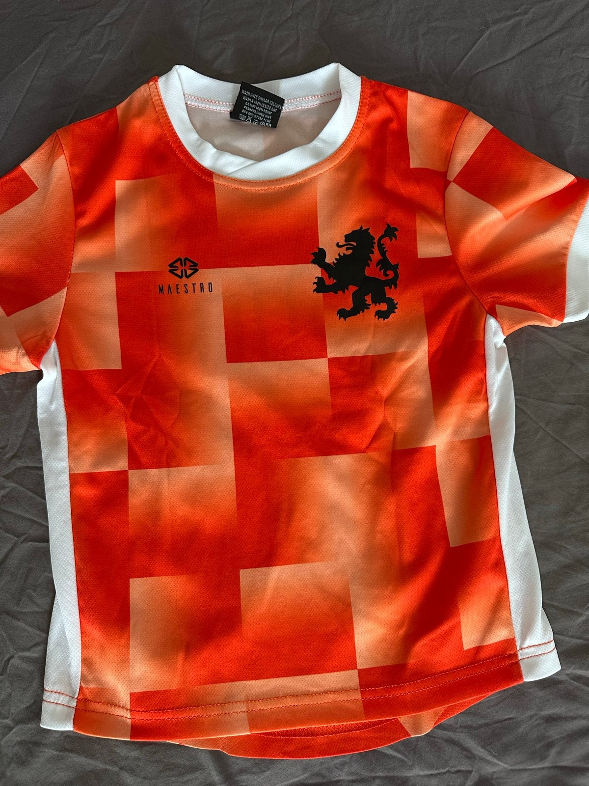 Oranje Maestro voetbalshirt maat 122-128, Kinderen en Baby's, Ophalen, Gebruikt, Jongen of Meisje