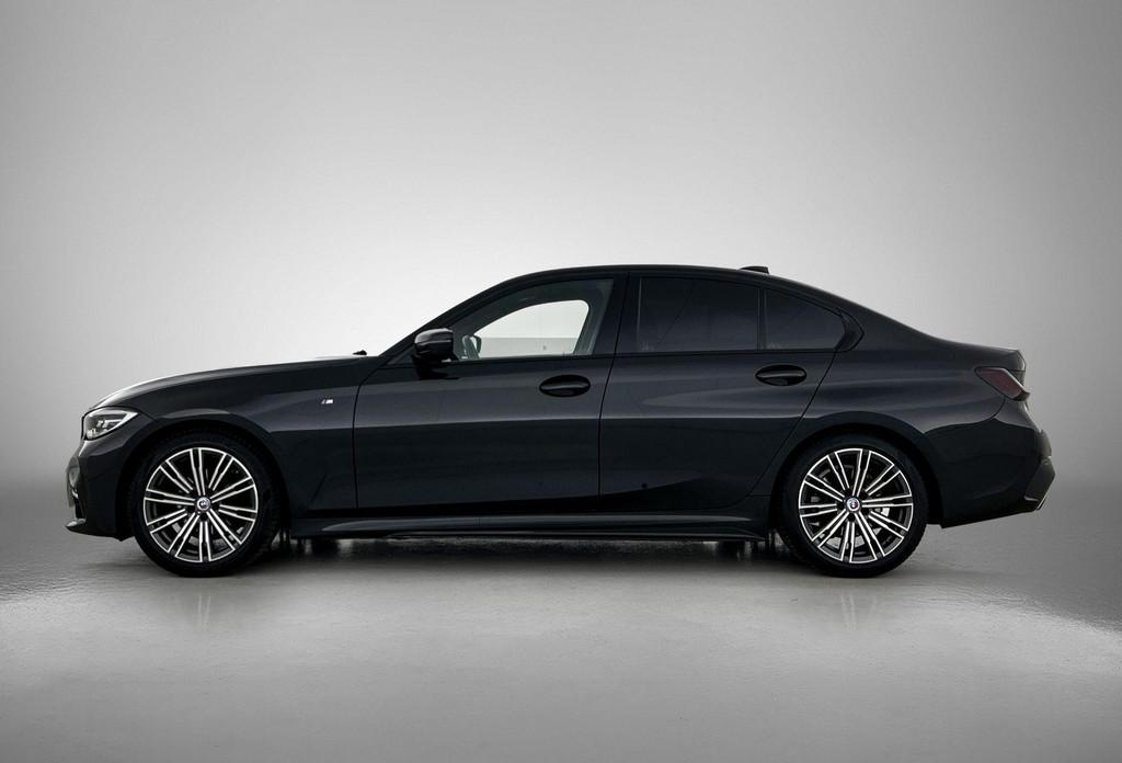 BMW 3-serie 318i Business Edition | M-SPORT PAKKET | HALF LE, Automaat, Gebruikt, 1465 kg, Zwart