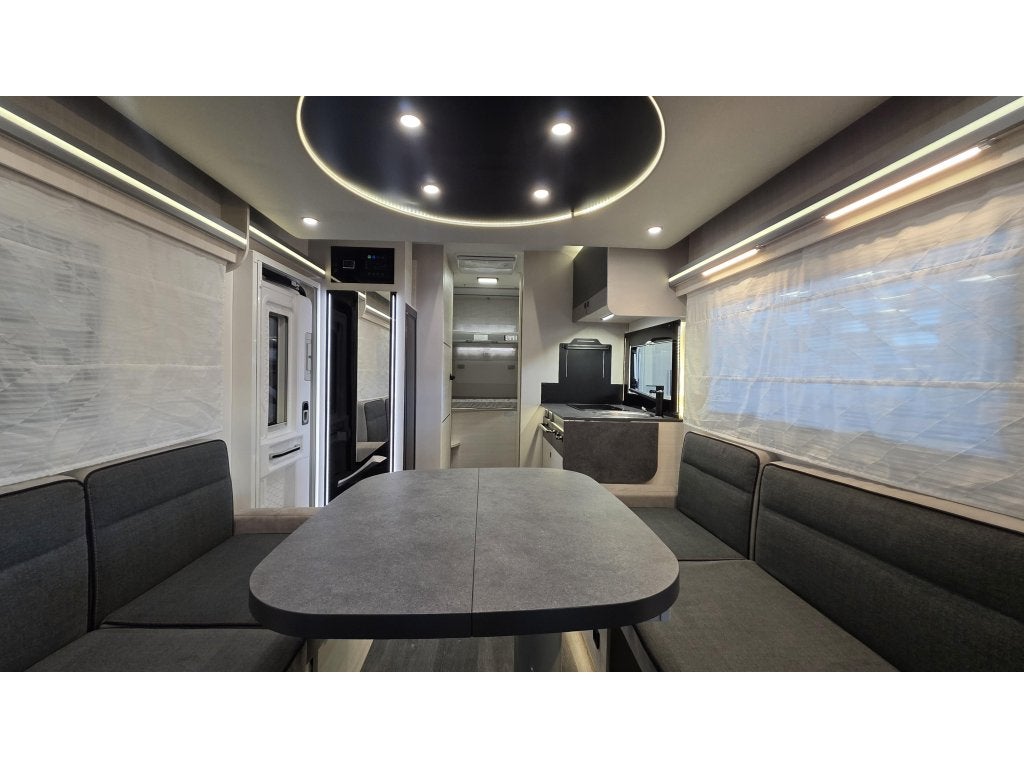 Challenger Graphite Premium 380 Chausson 720, Automaat, Chemisch toilet, Ringverwarming, Ford