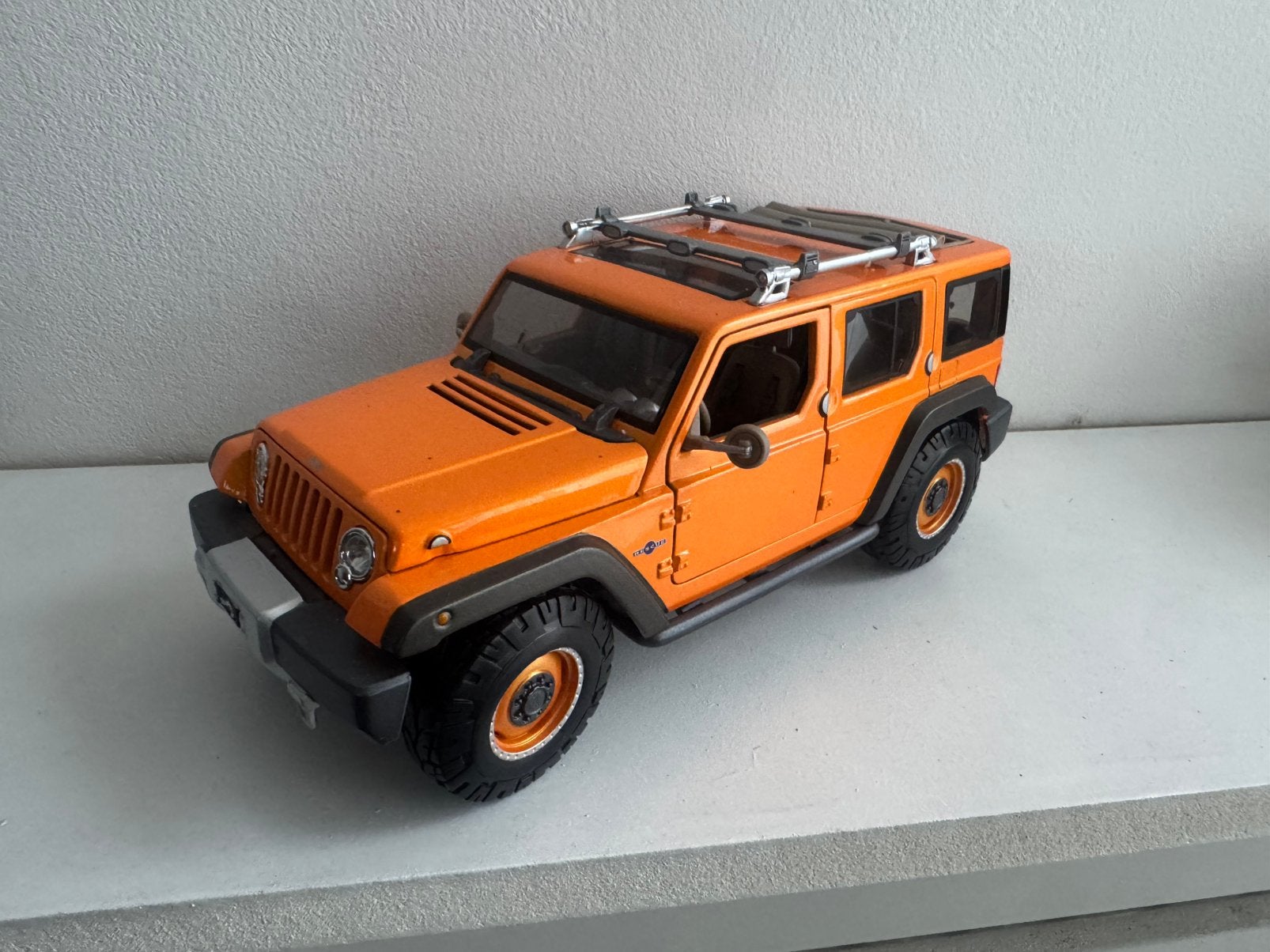 1:18 Jeep Rescue Concept Maisto oranje, Ophalen of Verzenden, Gebruikt, Auto, Maisto
