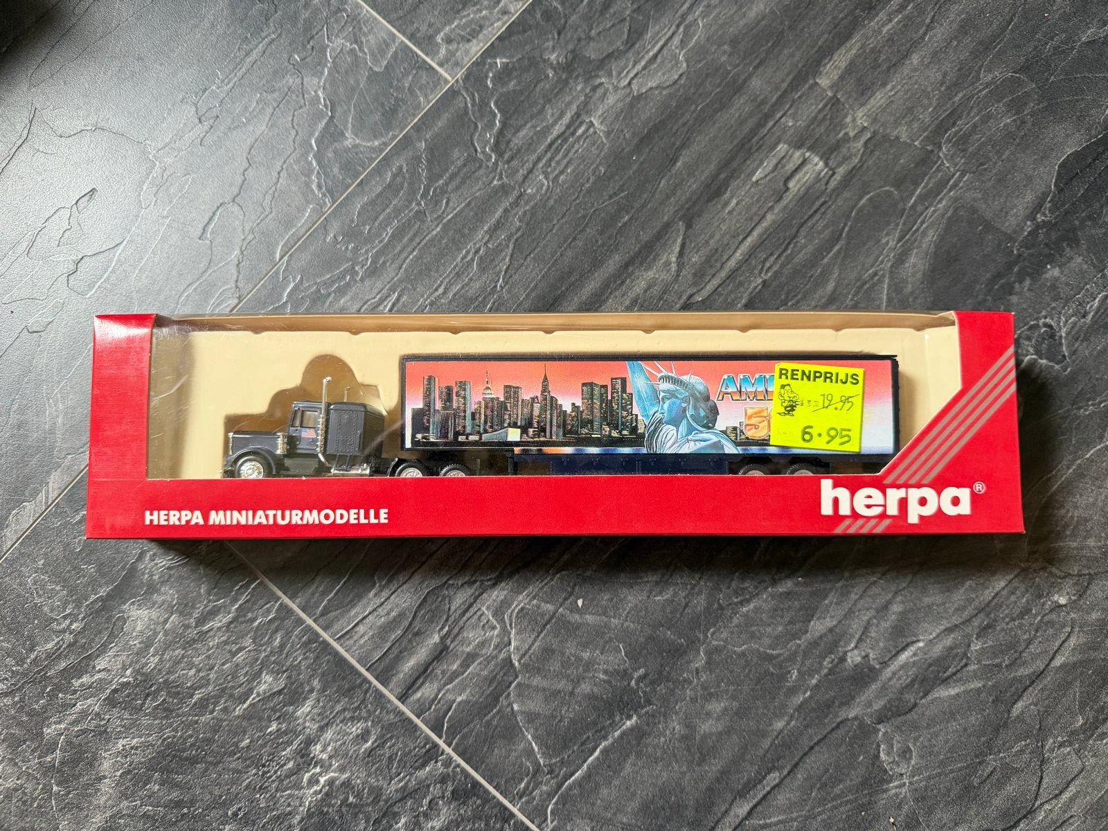 Herpa Miniatuurmodel Vrachtwagen "500 Years America", Overige merken, 1:50 of kleiner, Nieuw, Ophalen of Verzenden