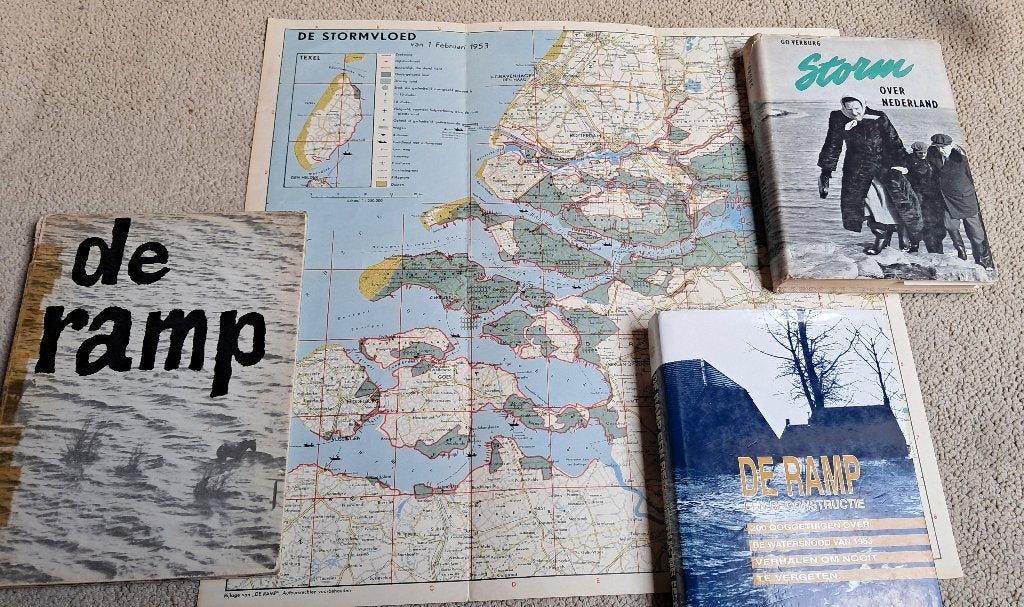 De watersnoodramp in Zeeland en Zuid-Holland 3 boeken, Ophalen of Verzenden, Zo goed als nieuw, G. Verburg. – K. Slager.