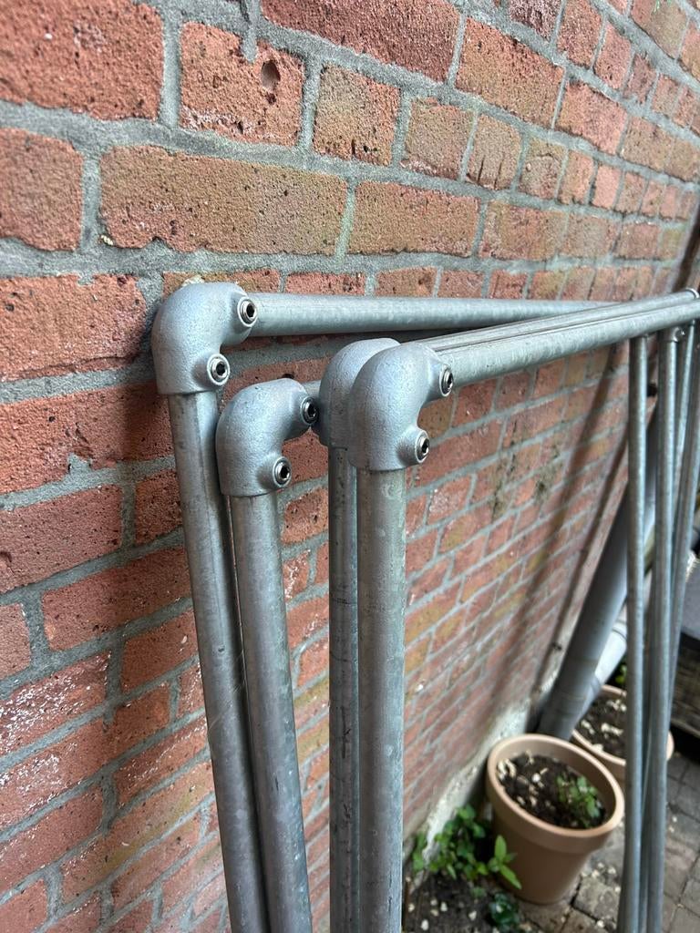 7 stuks kledingrekken( met blok), Doe-het-zelf en Verbouw, Steigers, Ophalen, Zo goed als nieuw, Overige typen, Minder dan 2 meter