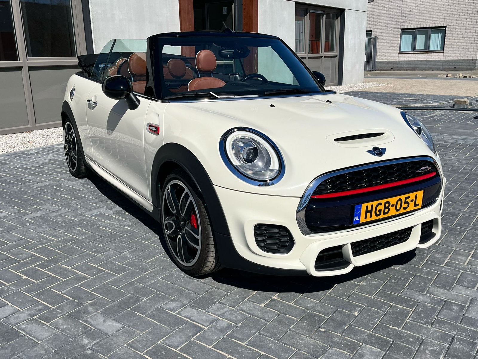 Mini John Cooper Works JCW Cabrio, Nieuw dak, Voorwielaandrijving, 1998 cc, Euro 6, 4 cilinders