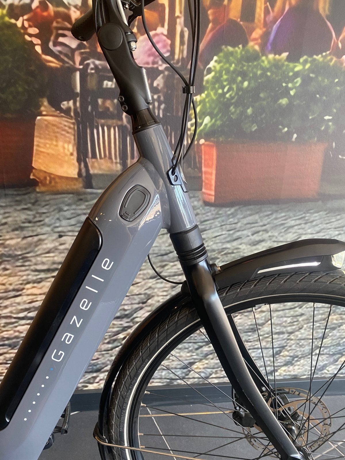 ❗️Gazelle Grenoble c8 57 cm 500 wh 2023 6 MAAND GARANTIE❗️, Fietsen en Brommers, Ophalen of Verzenden, Zo goed als nieuw, 50 km per accu of meer