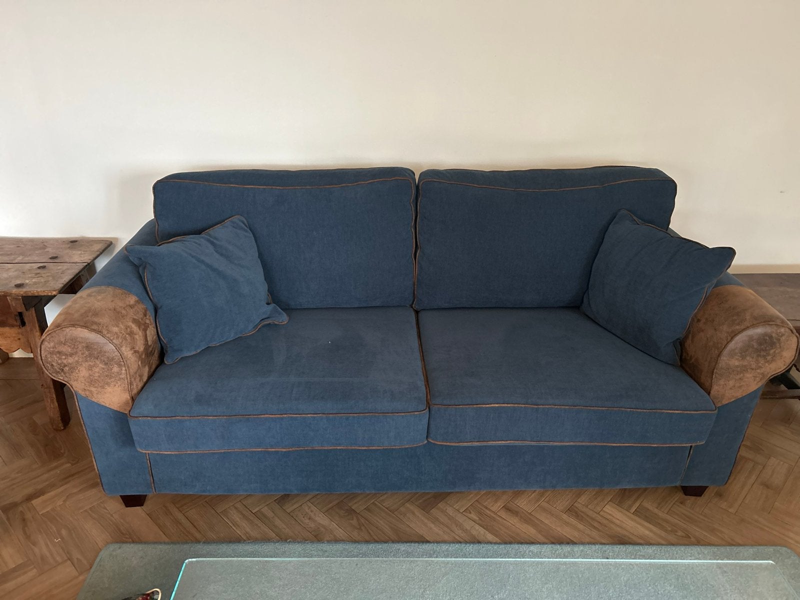 John Bardale Leeds 2,5-zits bank - Blauw met piping, Ophalen, Driepersoons, 75 tot 100 cm, Zo goed als nieuw