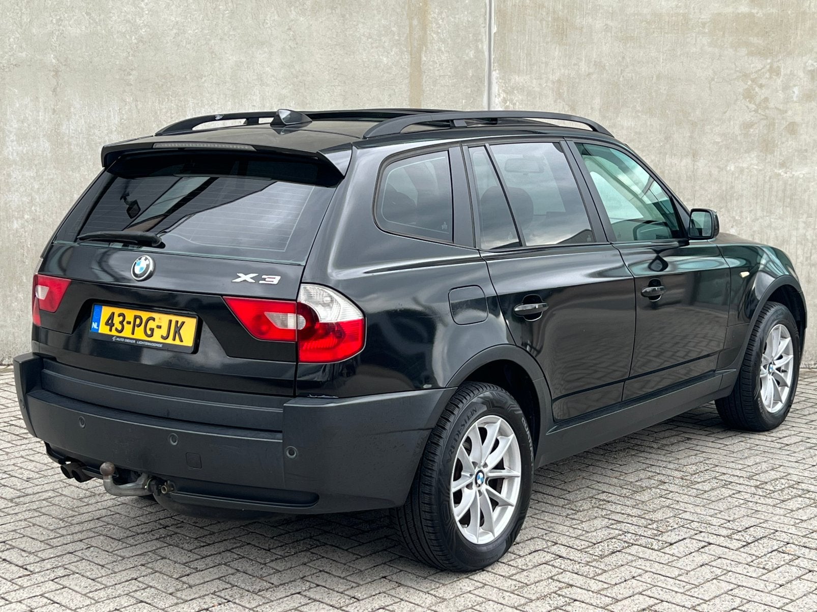 Zwarte BMW X3 2.5i SUV 4X4 Automaat/APK/Panoramadak/Leer/AC!, Automaat, 1800 kg, Zwart, Bedrijf