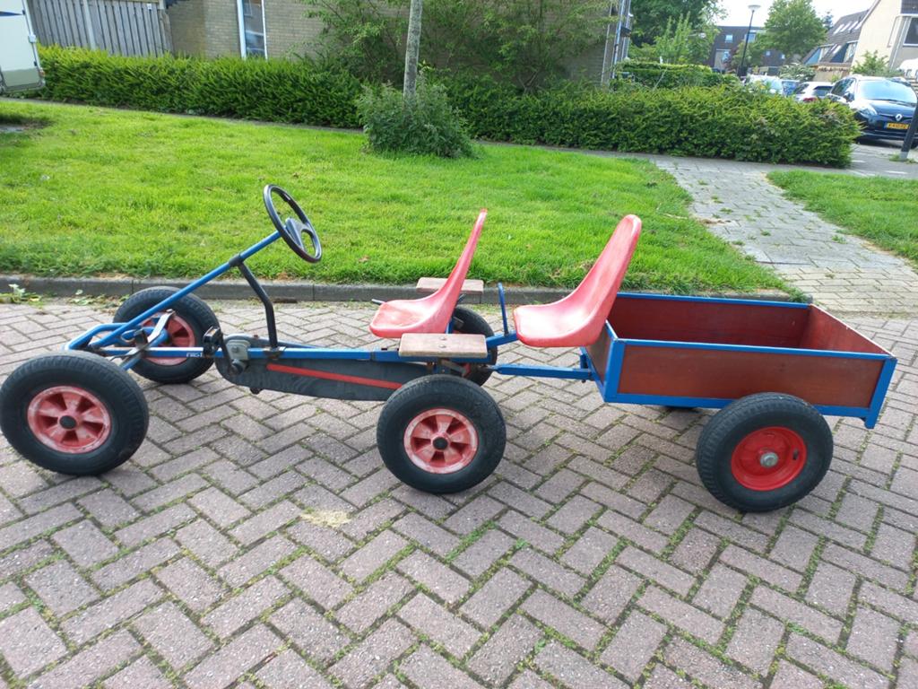 Skelter berg 2 zitjes en car, Ophalen