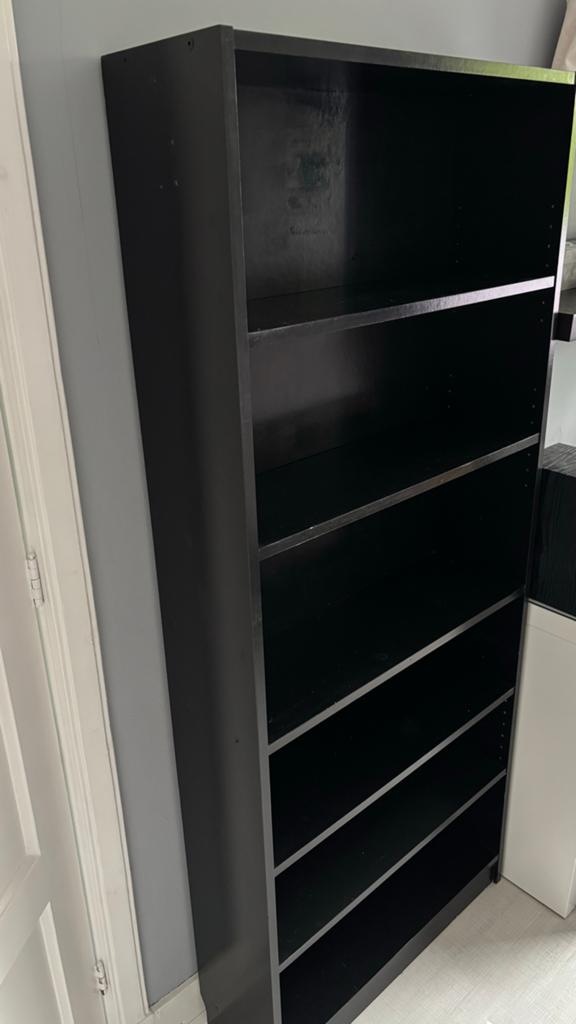 Zwarte Boekenkast met Verstelbare Planken, Huis en Inrichting, Kasten | Roldeurkasten en Archiefkasten, Gebruikt, 100 tot 150 cm