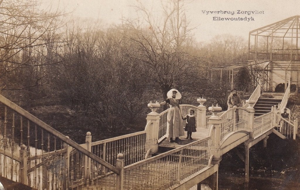 734B fotokaart Ellewoutsdijk, Vijverbrug Zorgvliet, Ophalen of Verzenden, Voor 1920, Gelopen, Zeeland