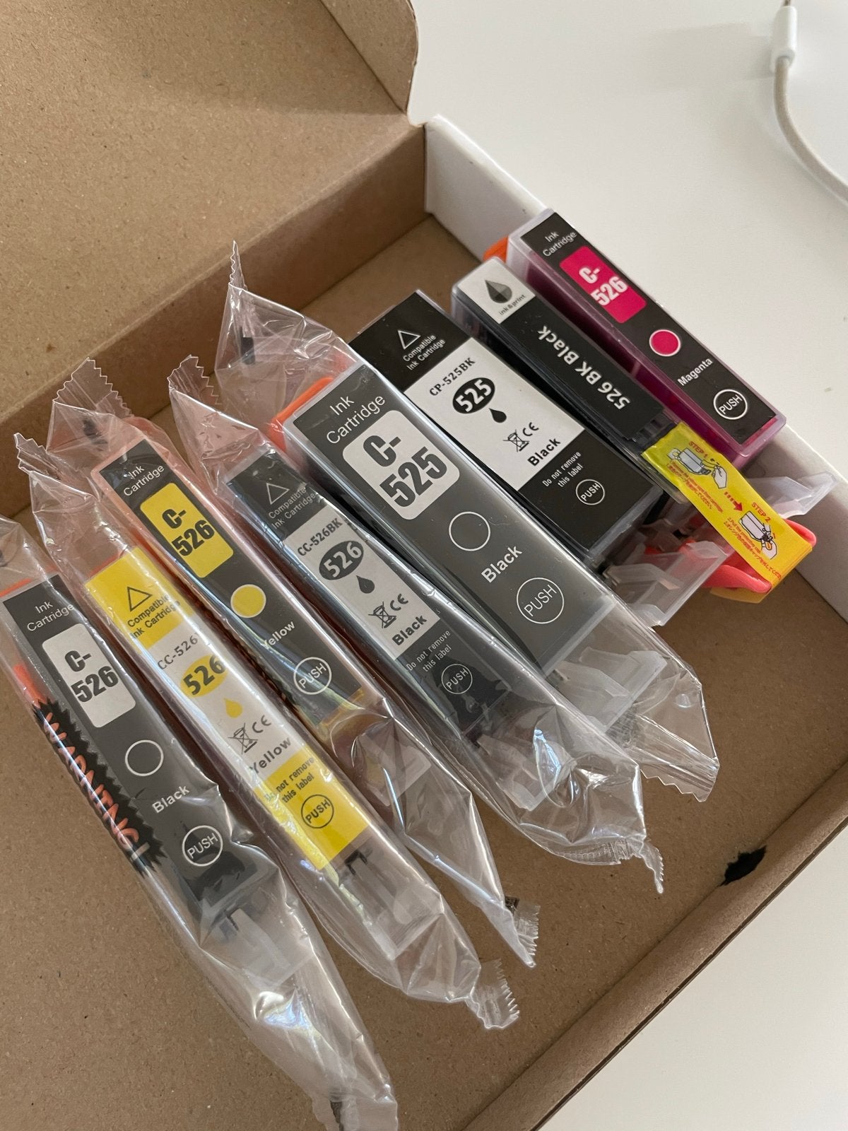 Inktcartridges (525/526) - Nieuw en zgan, Ophalen of Verzenden, Nieuw, Cartridge