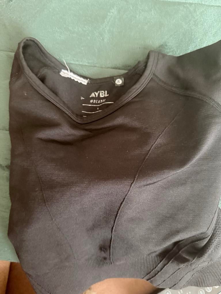 AYBL Sporttop Zwart Maat L, Kleding | Dames, Sportkleding, Zo goed als nieuw, Fitness of Aerobics, Maat 42/44 (L), Zwart, Ophalen of Verzenden
