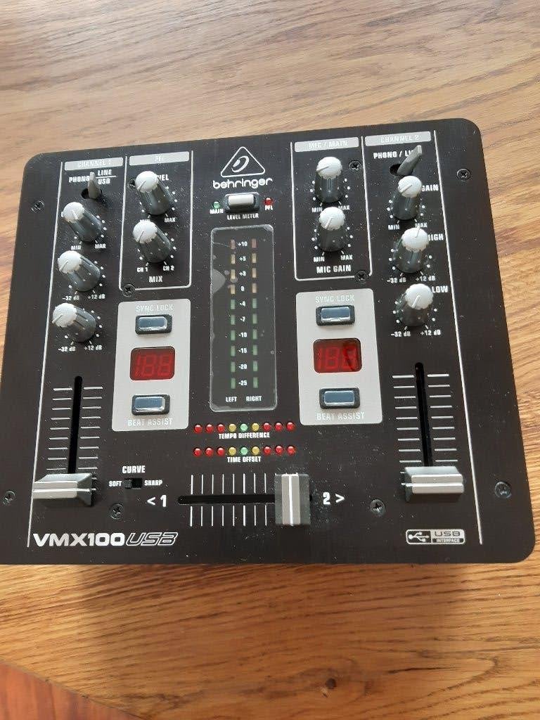 Te koop Behringer VMX100 USB DJ mixer, Muziek en Instrumenten, Ophalen of Verzenden, Zo goed als nieuw, Dj-set, Behringer