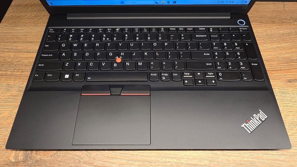 15.6" Lenovo E15- AMD Ryzen 5 5500U-16Gb DDR4-256GB SSD-W11, Computers en Software, Windows Laptops, 256 GB, Ccservice, Refurbished