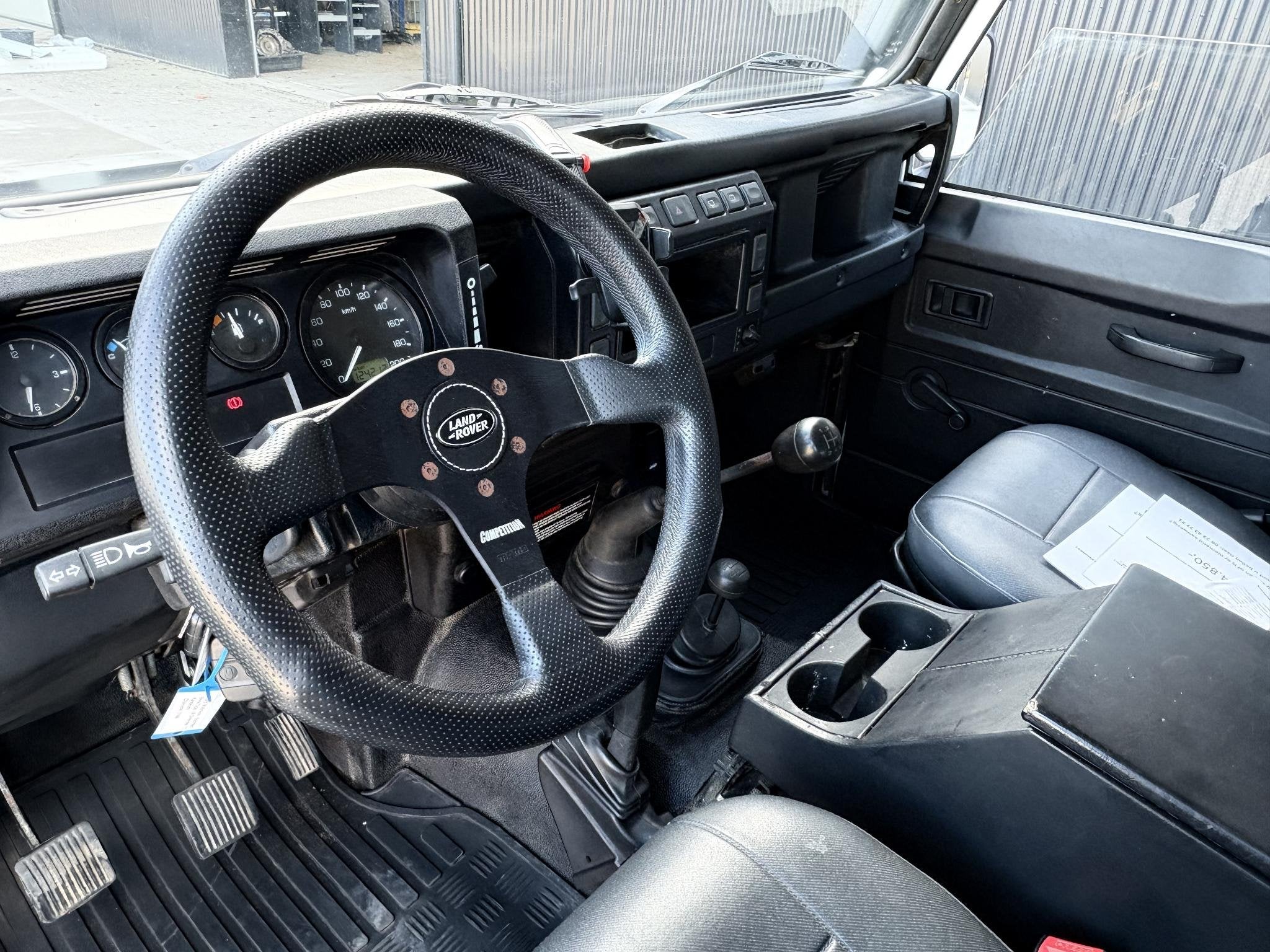 Land Rover Defender 2.5 TD5 110 SAFARI | GRIJS KENTEKEN 2P |, Auto's, Stof, Bedrijf, Vierwielaandrijving, 2 stoelen