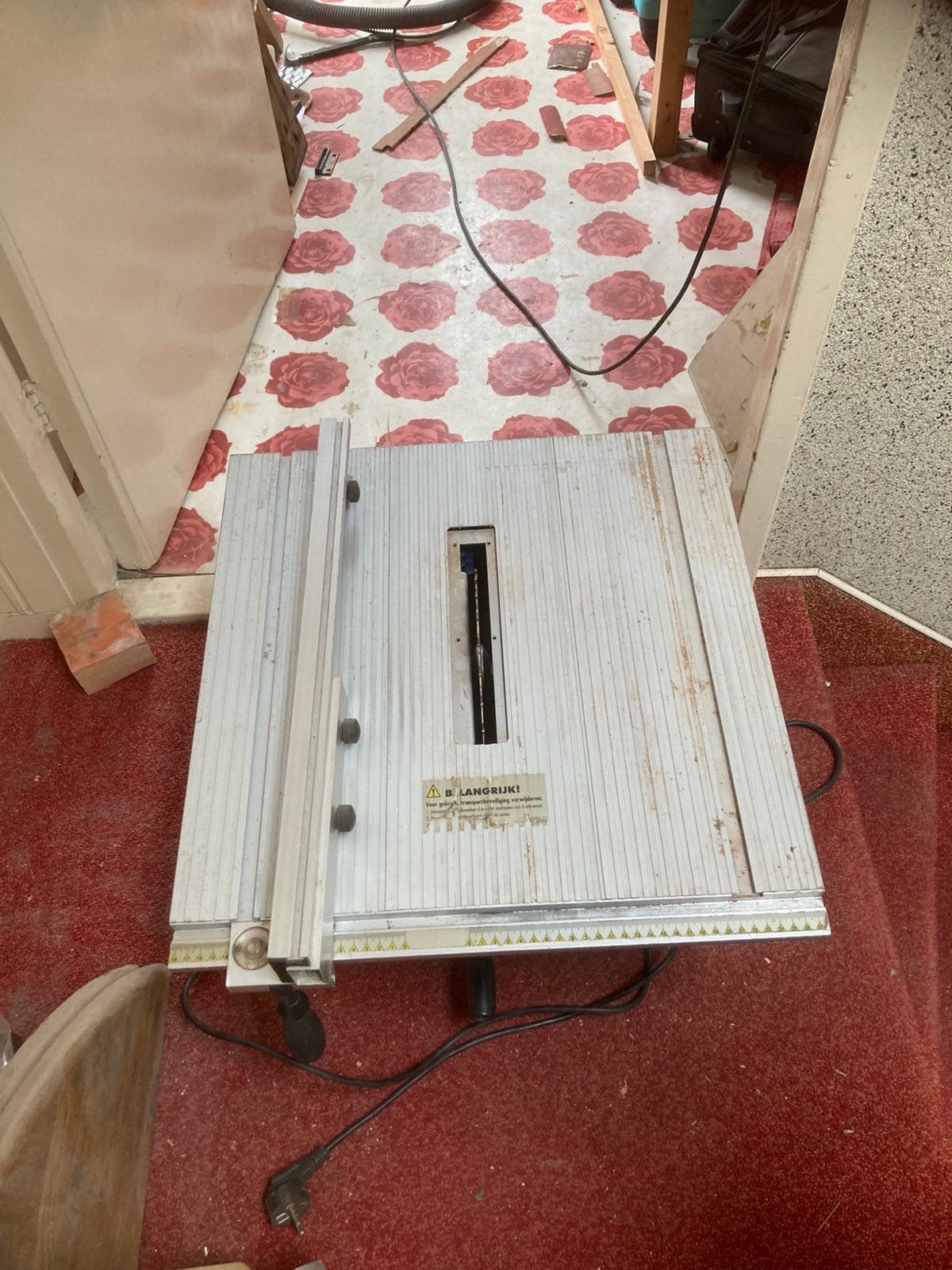 Zaagtafel, Doe-het-zelf en Verbouw, Gereedschap | Zaagmachines, Ophalen, Cirkelzaag, Zo goed als nieuw, 30 tot 70 mm