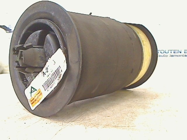 Luchtpomp Vering BMW 5 serie Touring (F11) (2011-03/2017-02), Gebruikt, Petuelring 130, München 80809, , Duitsland, BMW, Bayerische Motoren Werke AG