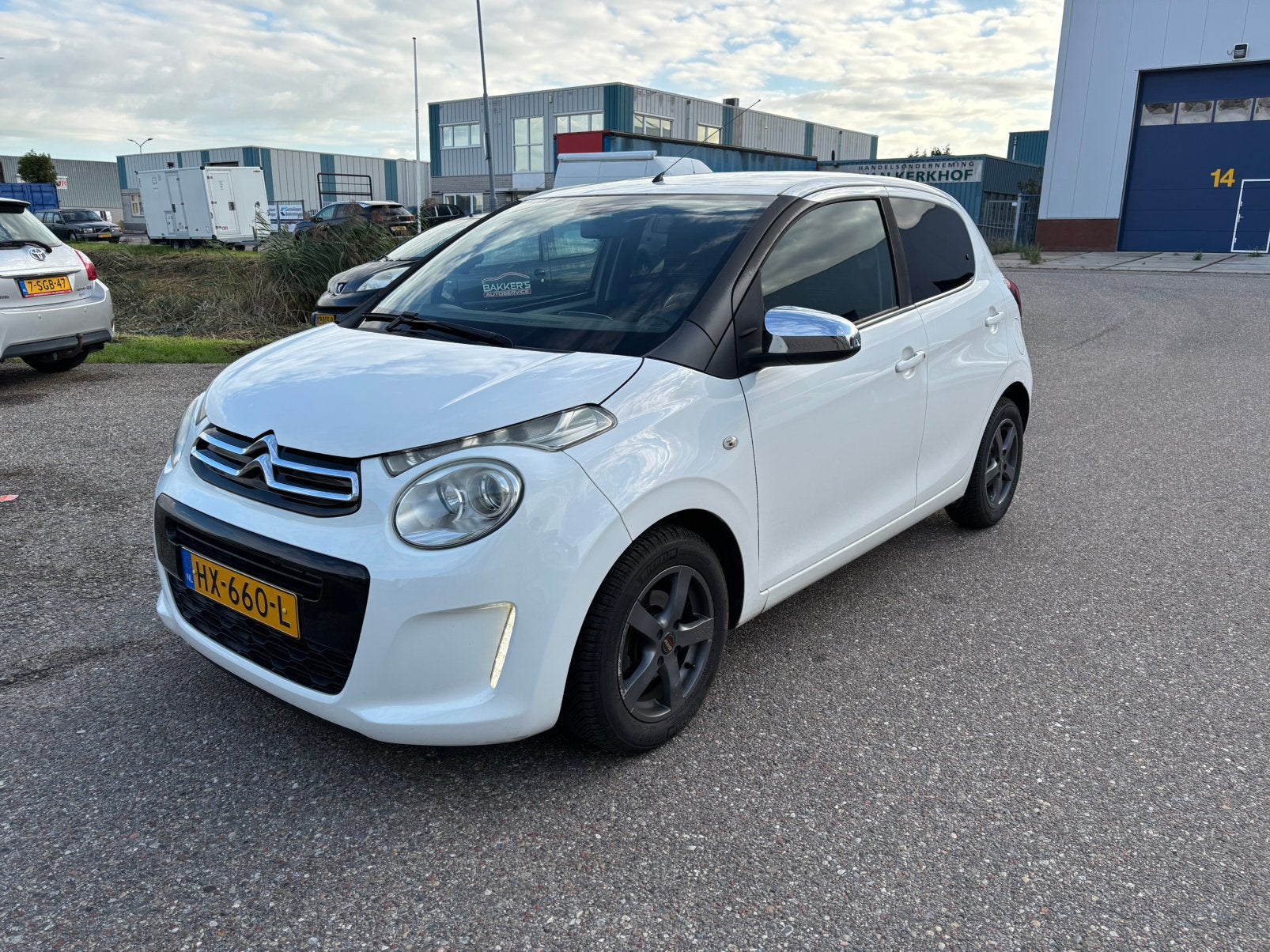 Citroën C1 1.0 VTi Airscape 68PK S&S 5D 2016 Wit, Auto's, Voorwielaandrijving, Euro 5, Stof, Zwart
