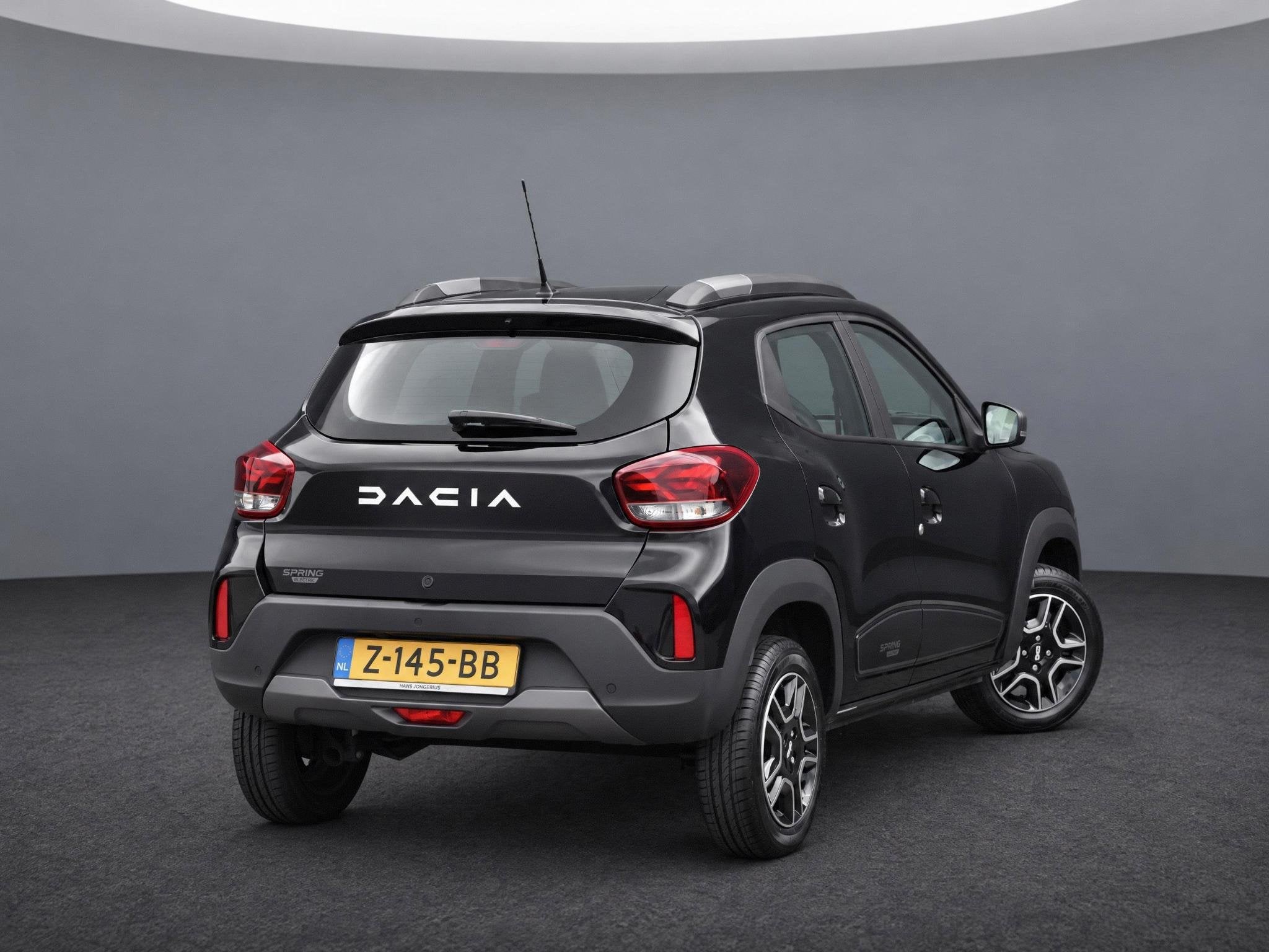 Dacia Spring Expression 27 kWh | DEALER ONDERH. | APPLE CARP, Auto's, Dealer onderhouden, Gebruikt, 4 stoelen, Zwart