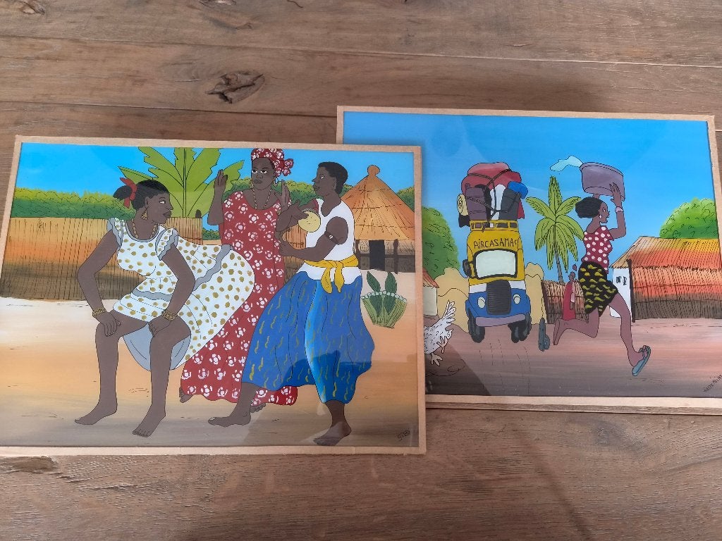 Afrikaanse kunst, 2 tekeningen op glas, Huis en Inrichting, Woonaccessoires | Schilderijen, Tekeningen en Foto's, Ophalen, Minder dan 50 cm