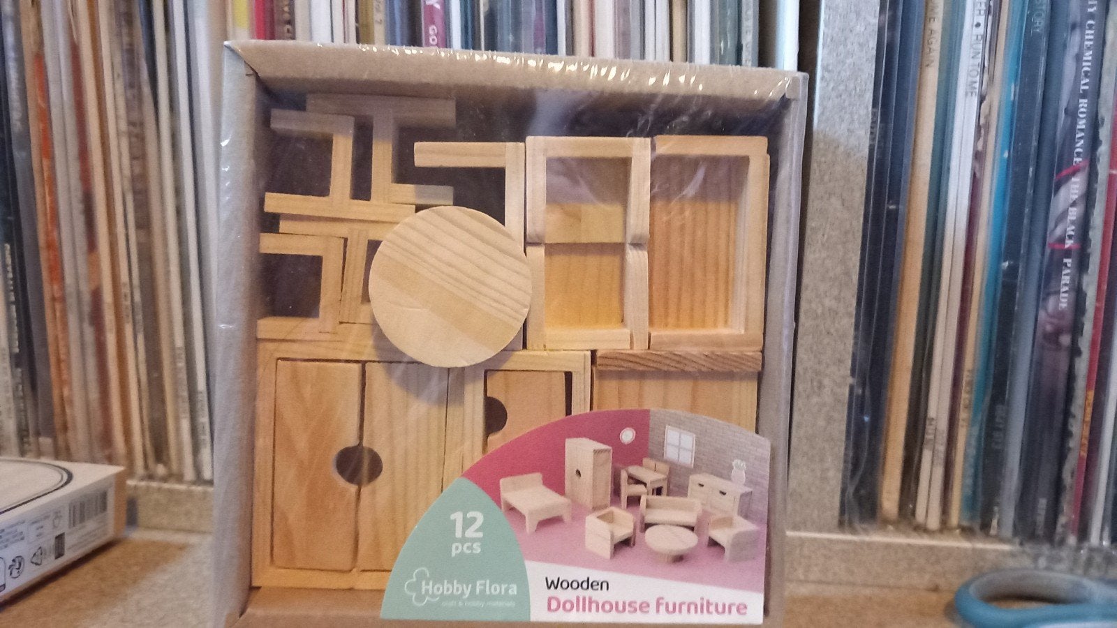 Hobby Flora Houten Poppenhuis Meubels - 12 Stuks, Ophalen of Verzenden, Nieuw, Poppenhuis