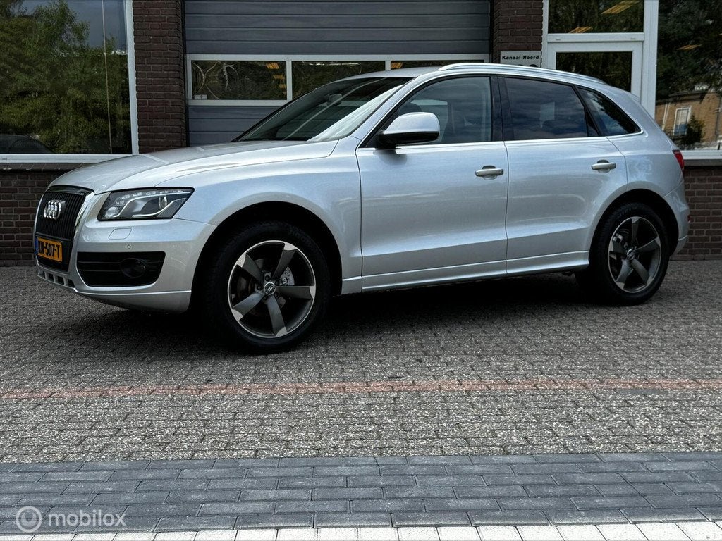 Audi Q5 2.0 TFSI QUATTRO AUT NAVI/CRUISE/PDC/TREKHAAK, Auto's, Automaat, Euro 5, Gebruikt, Parkeersensor