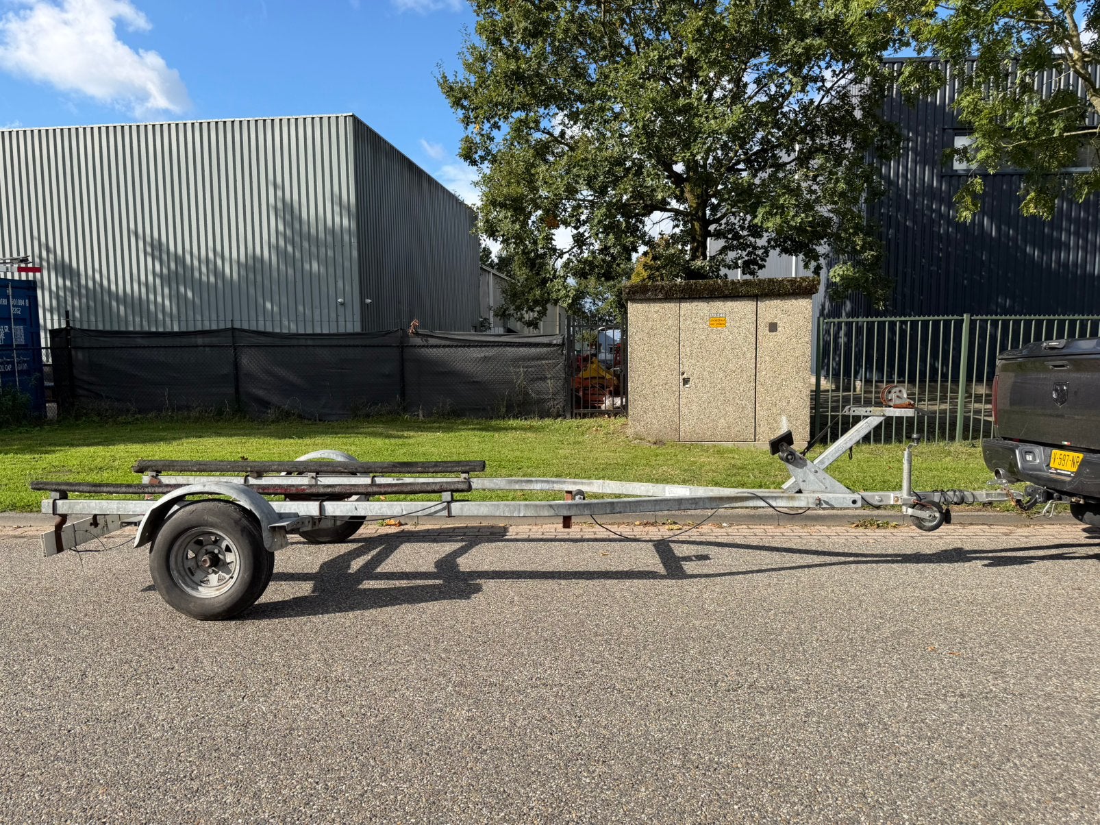 Enkel-as boottrailer, Watersport en Boten, Ophalen, Minder dan 1500 kg, Gebruikt, Minder dan 6 meter
