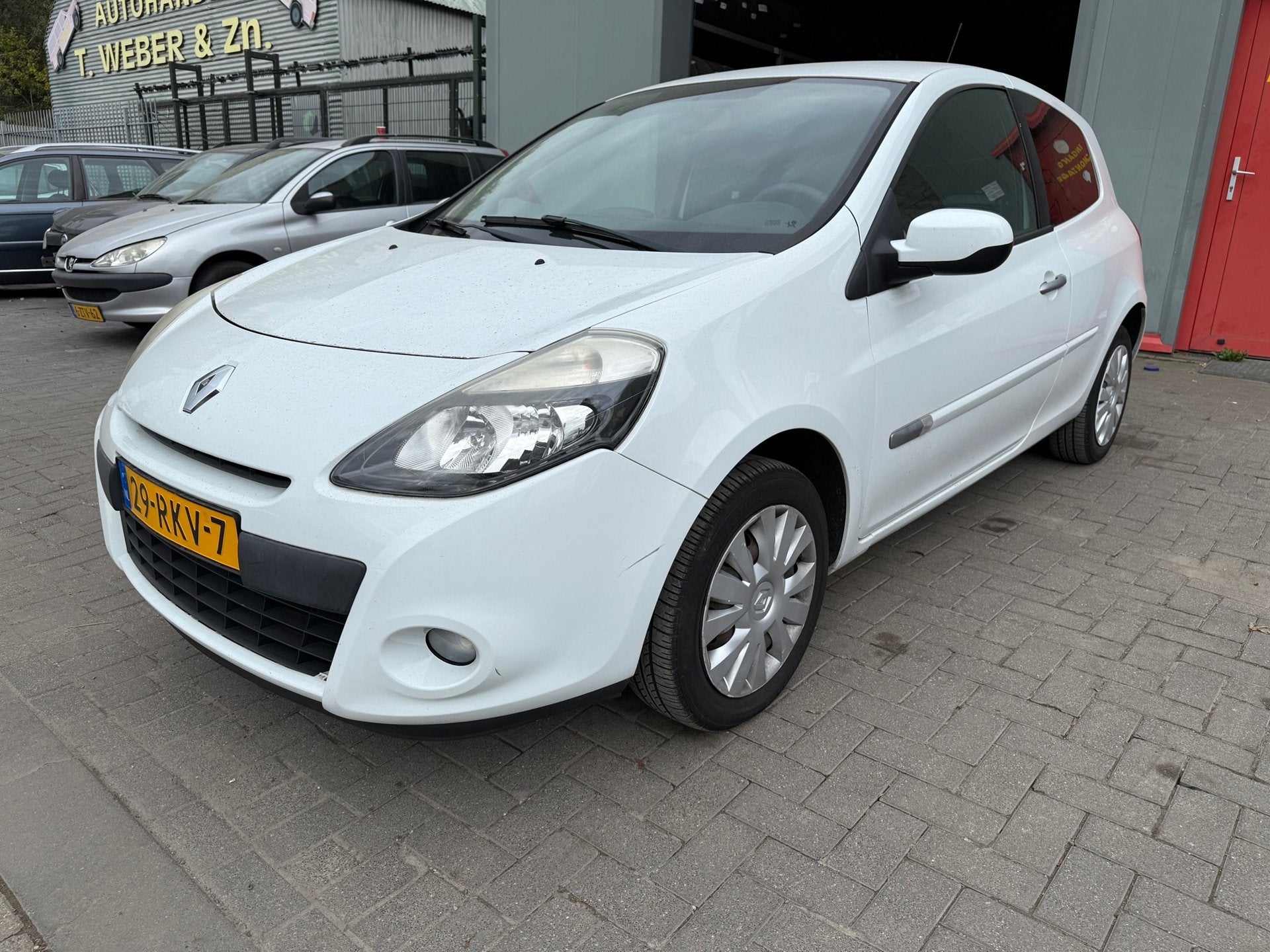 Renault Clio 1.2 Authentique, Voorwielaandrijving, 535 kg, 4 cilinders, Origineel Nederlands