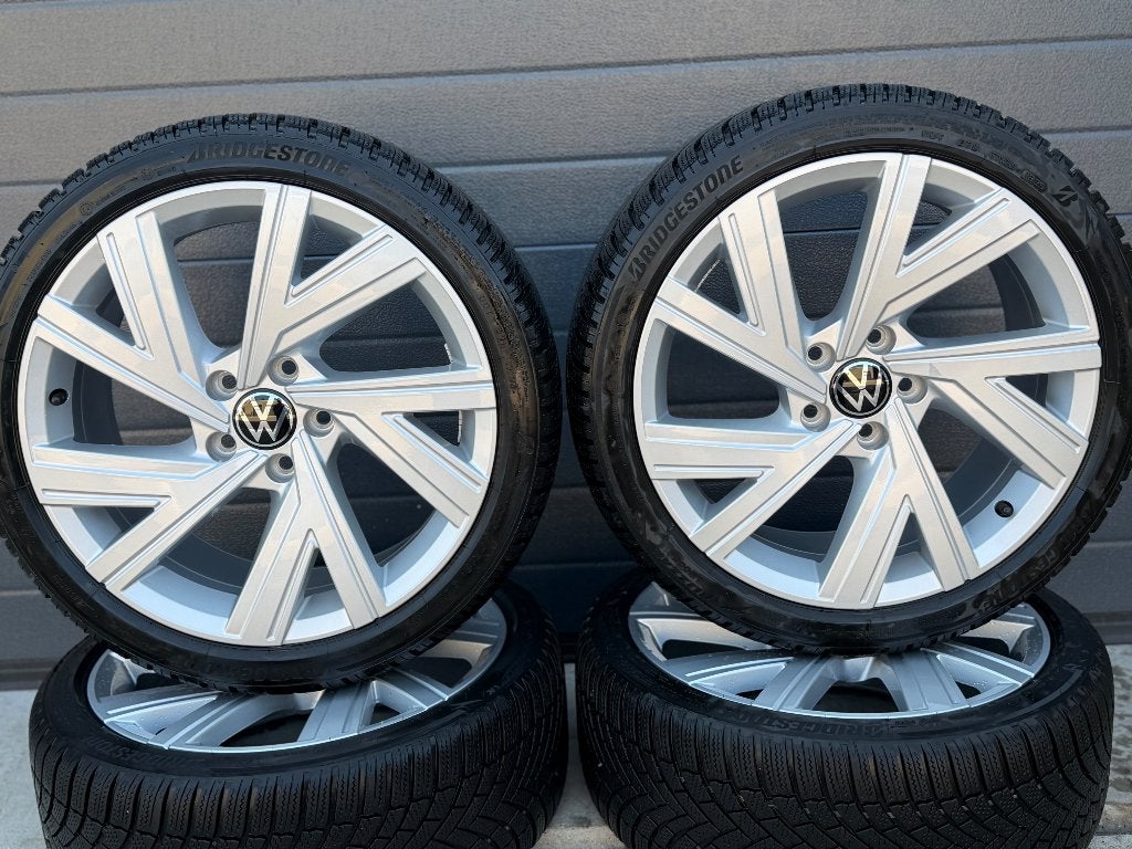 18” VW Golf Bergamo velgen + winterbanden, Auto-onderdelen, Banden en Velgen, Ophalen, 18 inch, Gebruikt, Velg(en)