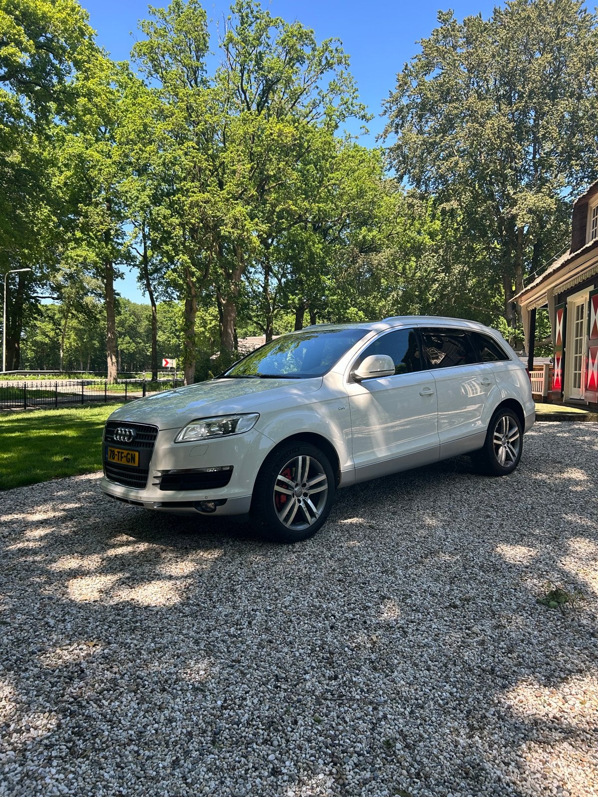 Audi Q7 4.2 V8 257KW Quattro Tiptronic 2006 Wit, Auto's, Automaat, 8 cilinders, Wit, Origineel Nederlands