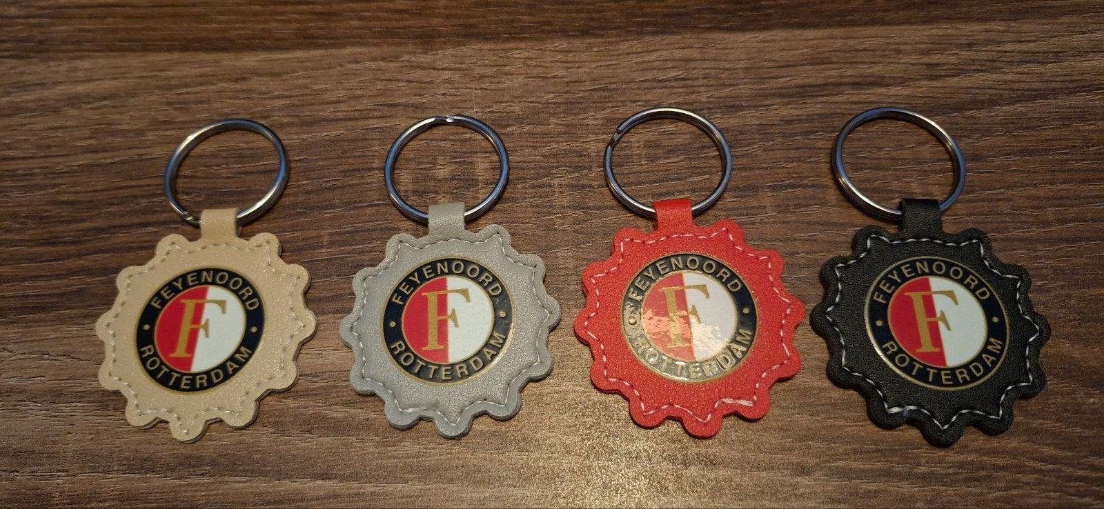 Feyenoord sleutelhangers - Diverse kleuren, Verzamelen, Ophalen of Verzenden, Nieuw, Merk
