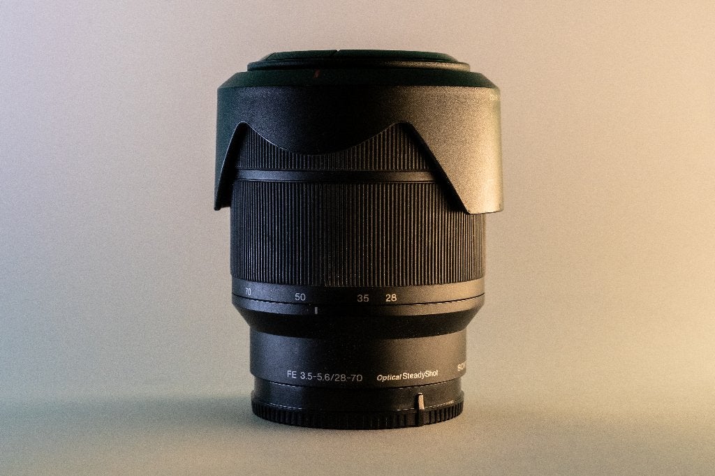 Sony FE 28-70mm F3.5-5.6 OSS, Ophalen of Verzenden, Gebruikt, Standaardlens, Zoom