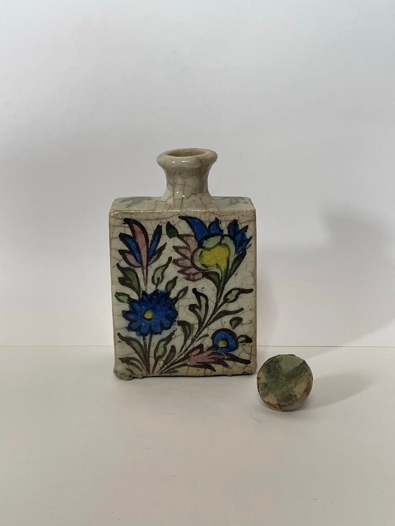 Perzisch Qajar vaasje met bloemmotief, Ophalen of Verzenden